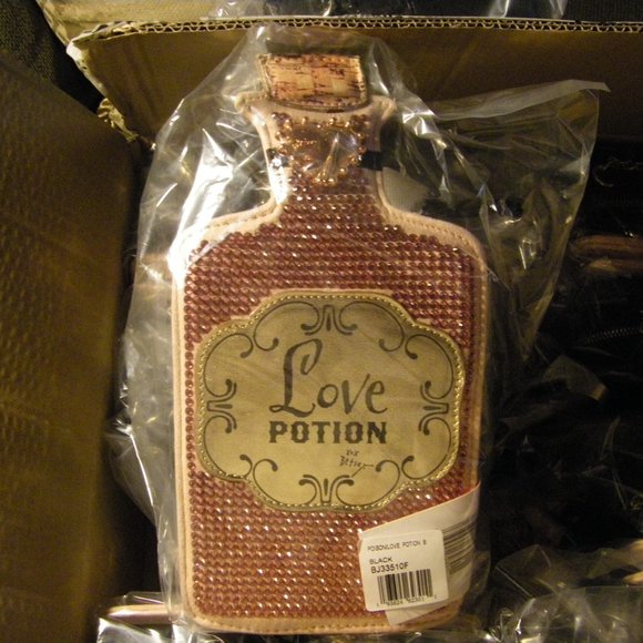 Betsey Johnson Kitsch Love Potion Crossbody Rhinestones BJ33510F New Sealed - Picture 7 of 12